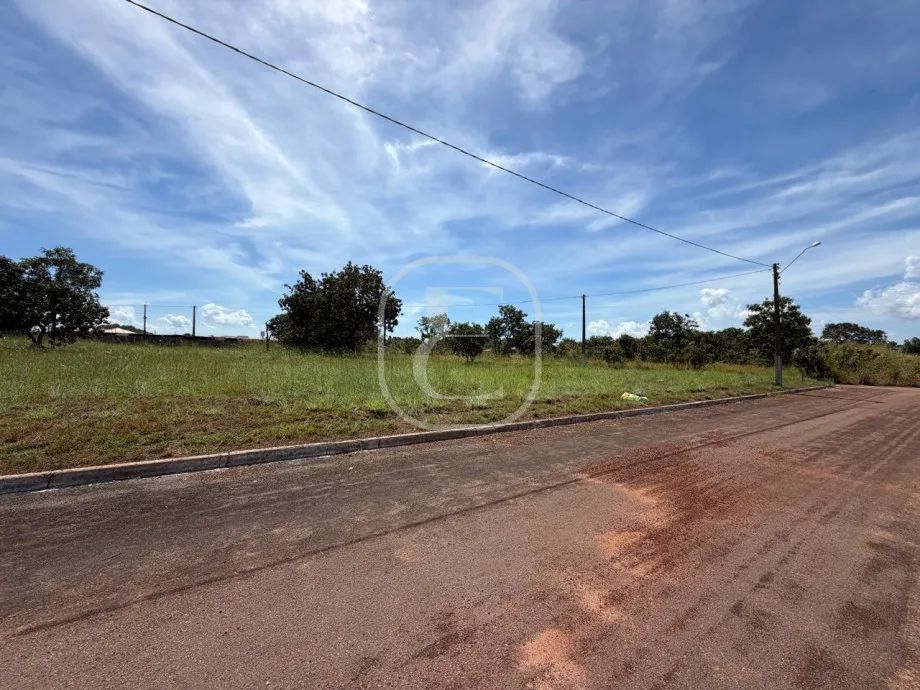 Lote COMERCIAL para venda em Luzimangues