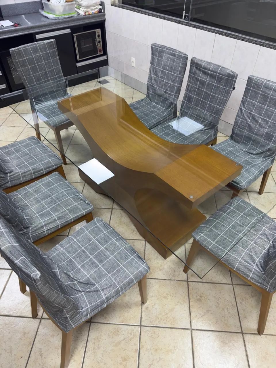 Mesa de jantar com 8 cadeiras  - Foto 2