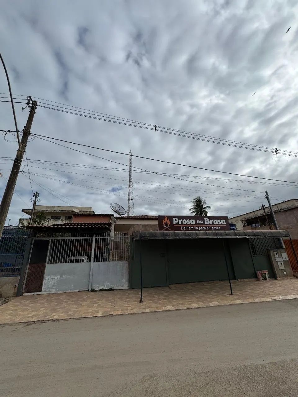 Vendo casa no 18 - Fercal 