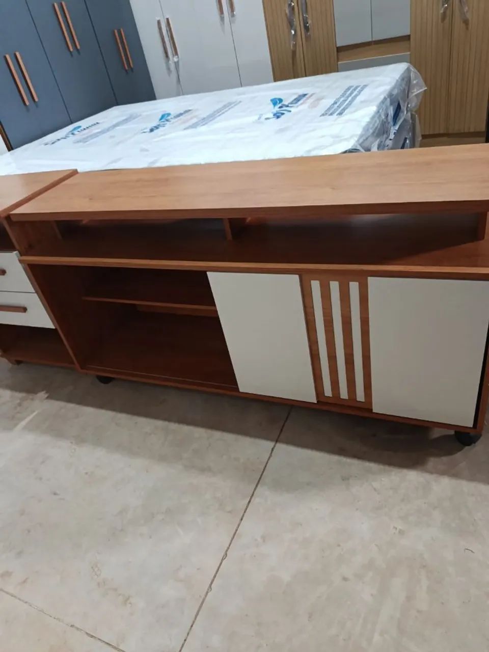 Rak 55 polegadas