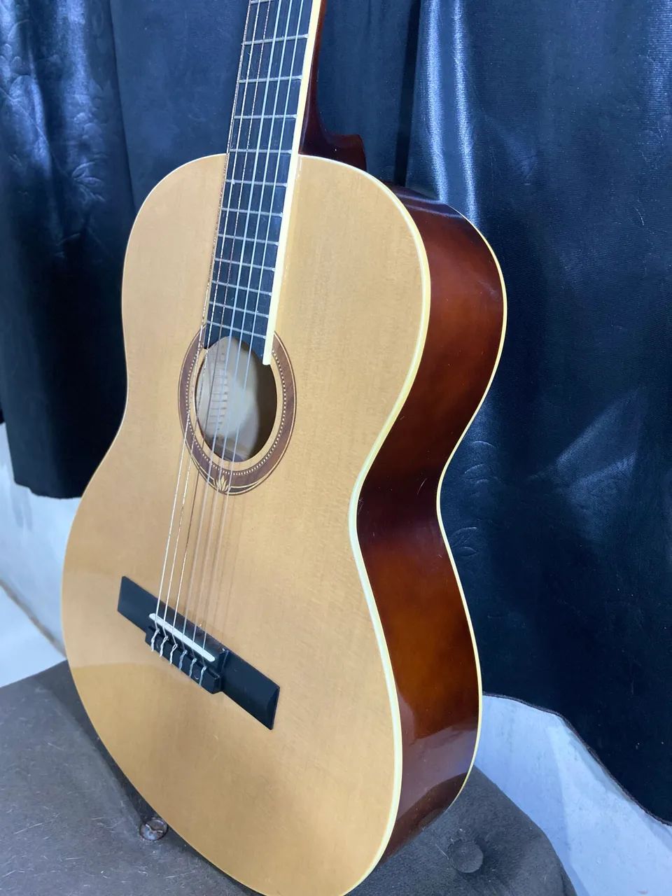  Violão Michael-Ótimo estado(ideal para iniciantes): R$380 (negociável)  - Foto 3