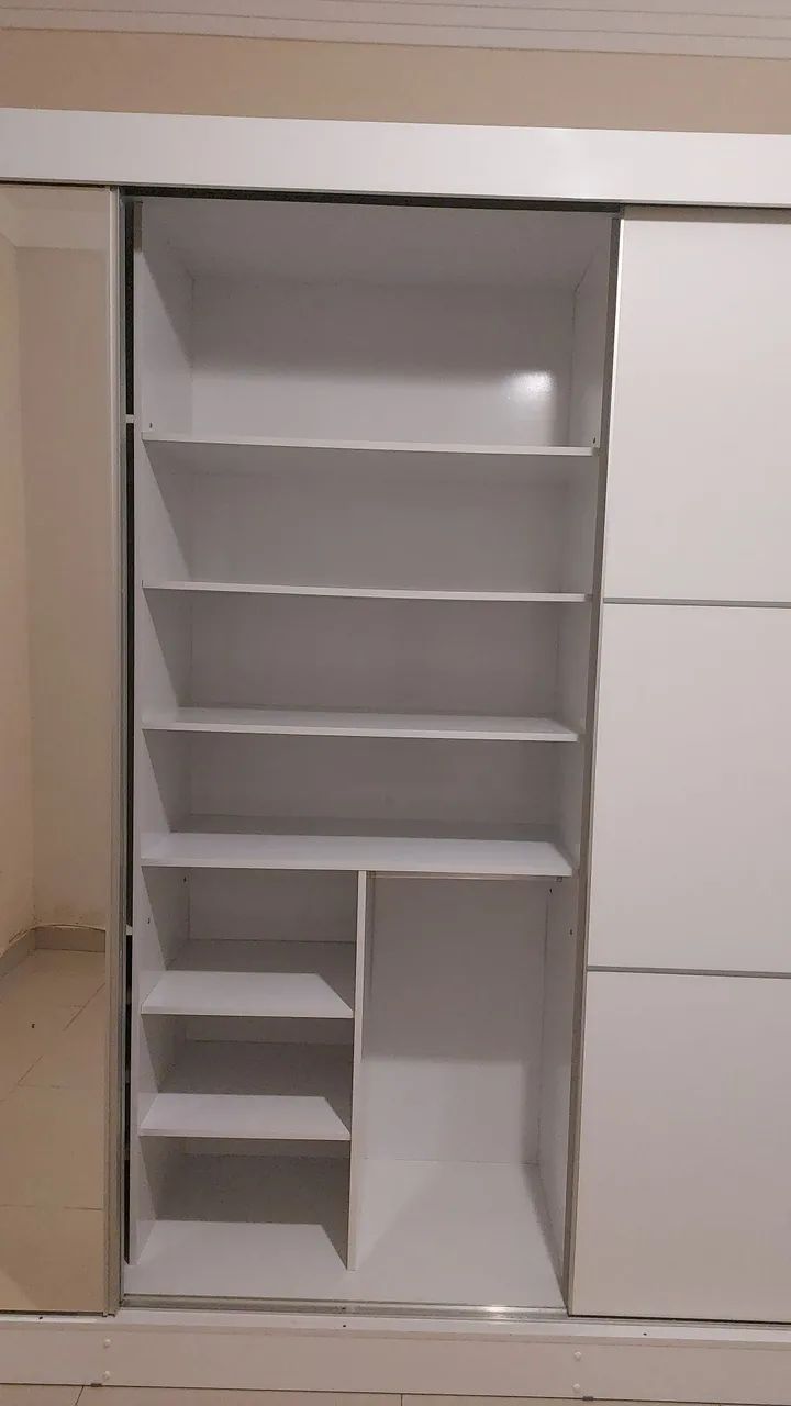 Guarda roupa com espelho casal 3 portas - Foto 3