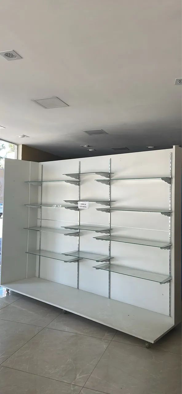 Móvel prateleira
