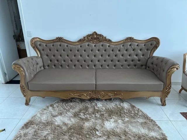 Sofá Clássico em Couro - Foto 5