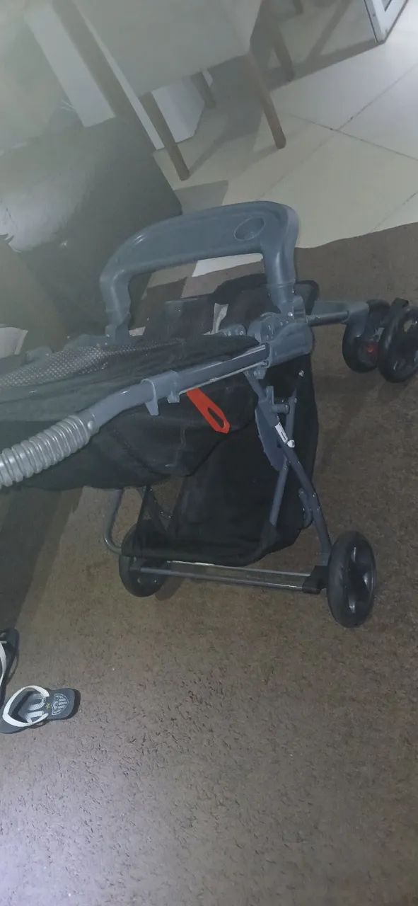 Carrinho de bebe ,criança 