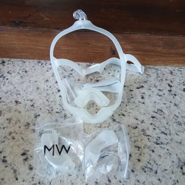 vendo CPAP, marca Philips, modelo respirotronics, completo. Somente 3 meses de uso uso - Foto 3