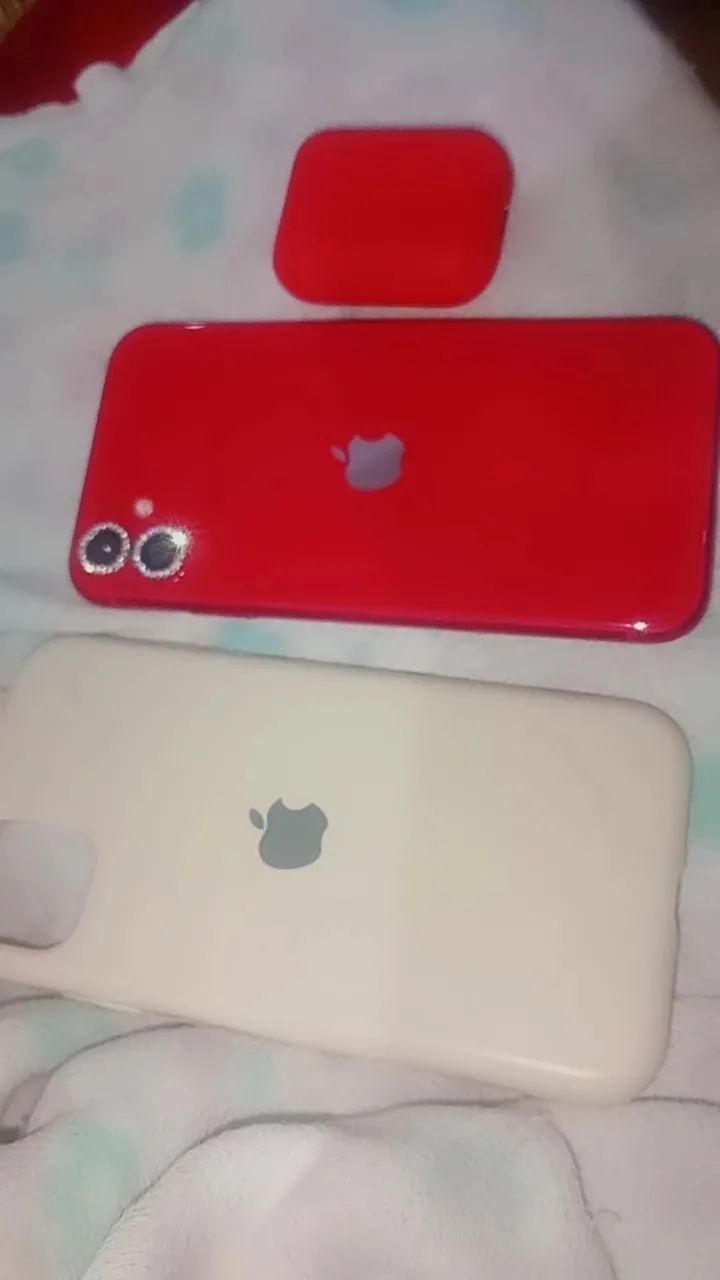 iPhone 11 vermelho 64gb $980 - Foto 2