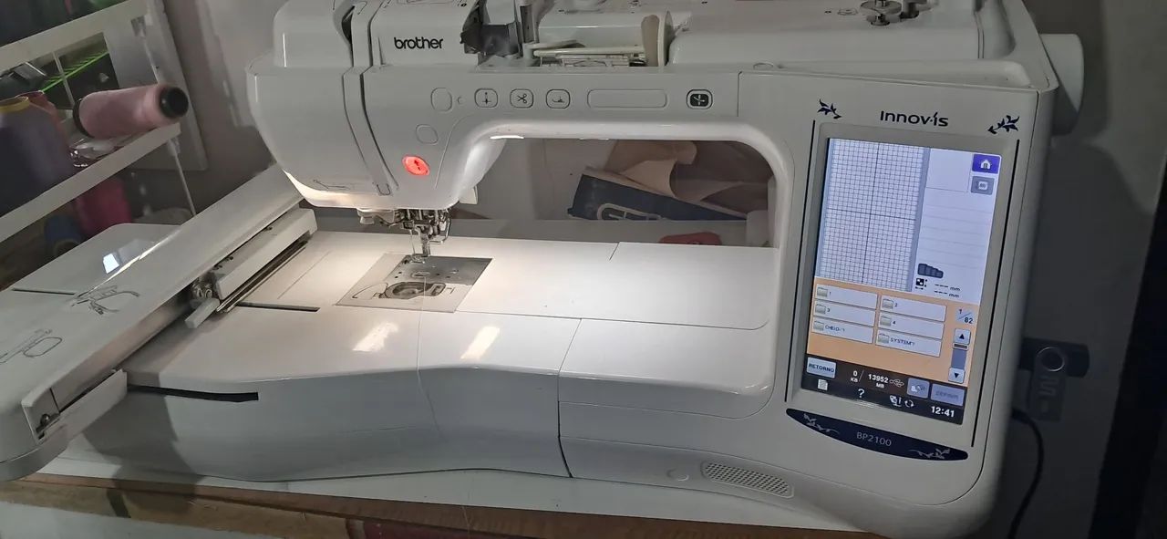 Maquina de bordado BP 2100 - Foto 2