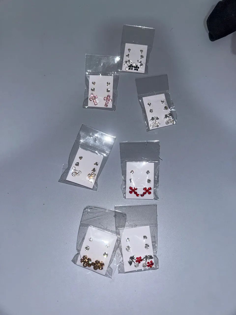 Brincos vendidos separadamente 