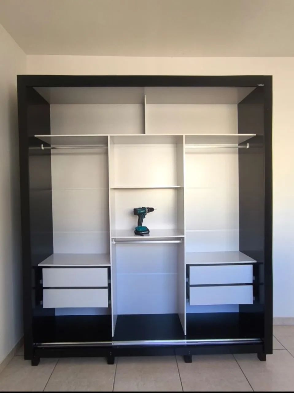 Guarda roupa Barcelona  - Foto 2