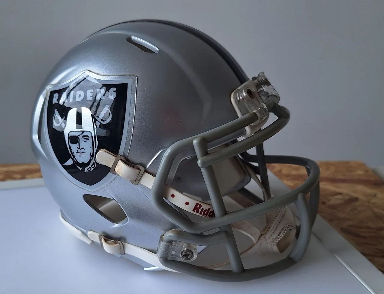 Mini capacete NFL Raiders  - Foto 4