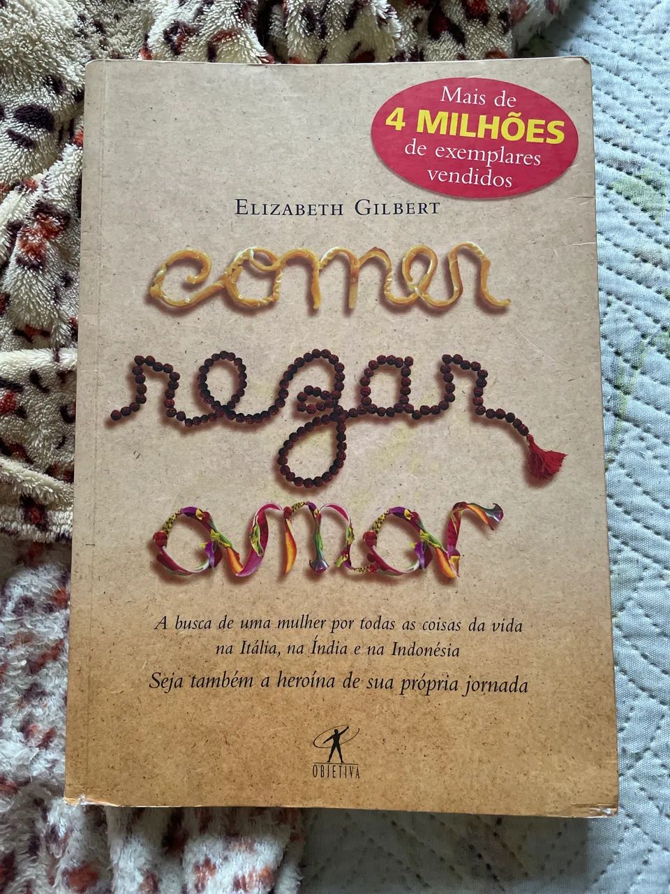 Livro ?Comer rezar amar? - Elizabeth Gilbert