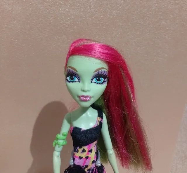 Boneca Monster High Venus McFlytrap Music Festival - Foto 2