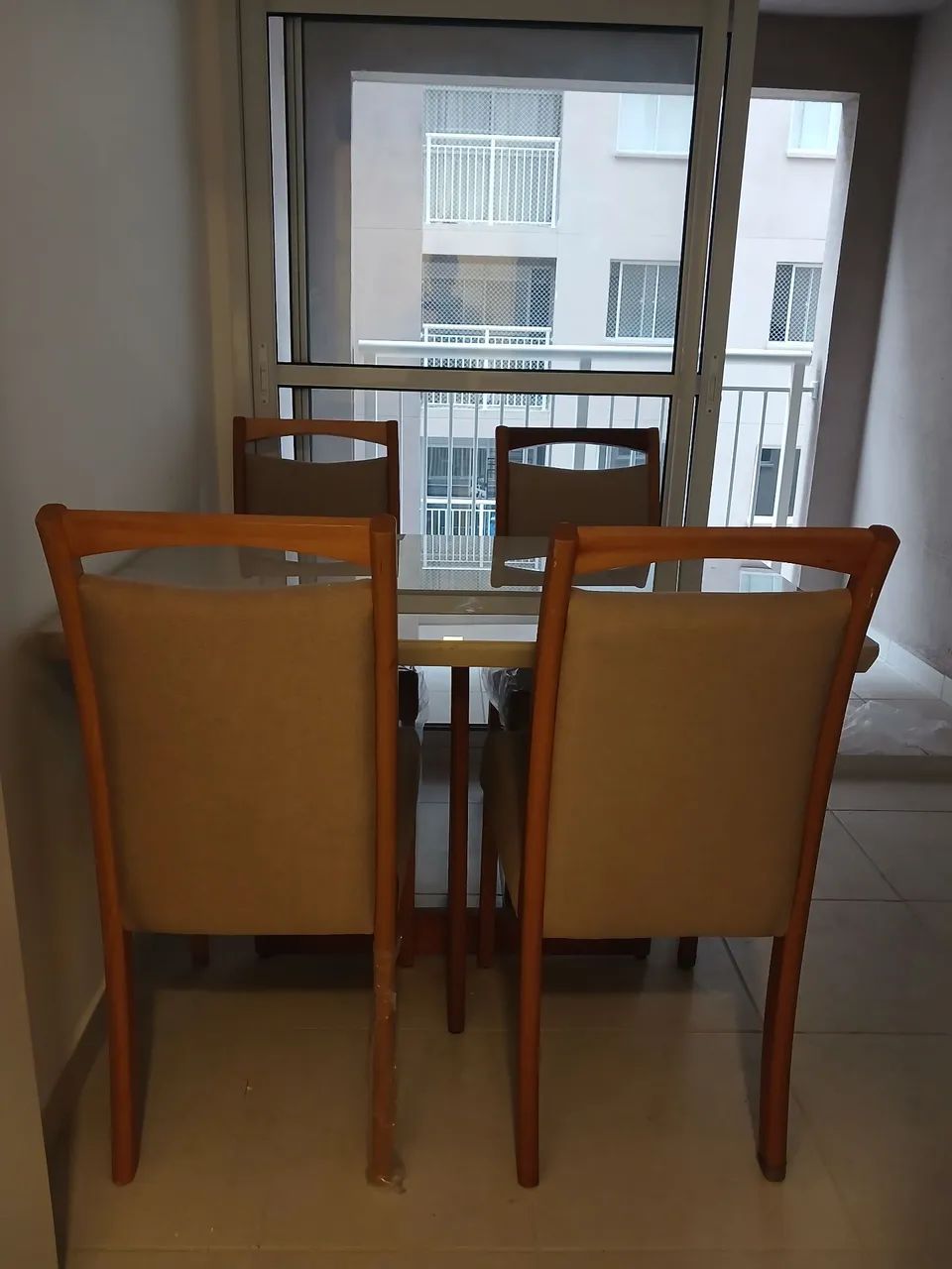 Mesa com 4 cadeiras - Foto 2