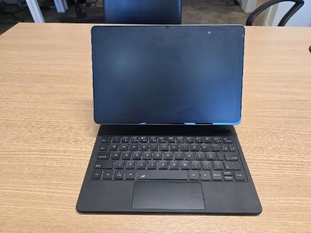 Samsung Tablet S9 FE 5G 128 GB + capa com teclado retroiluminado