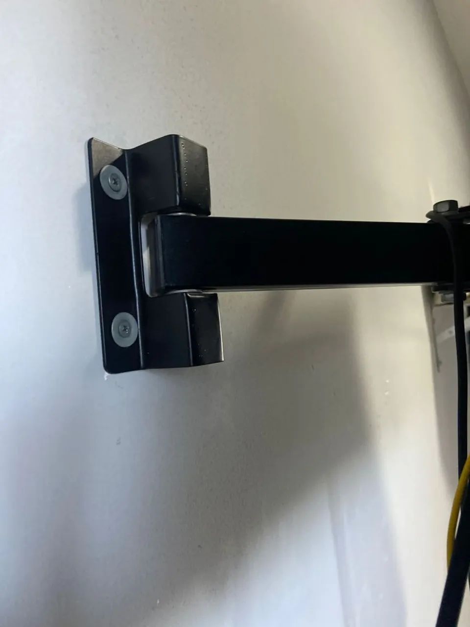 Tv Philco Roku 32 Polegadas / Com Suporte 