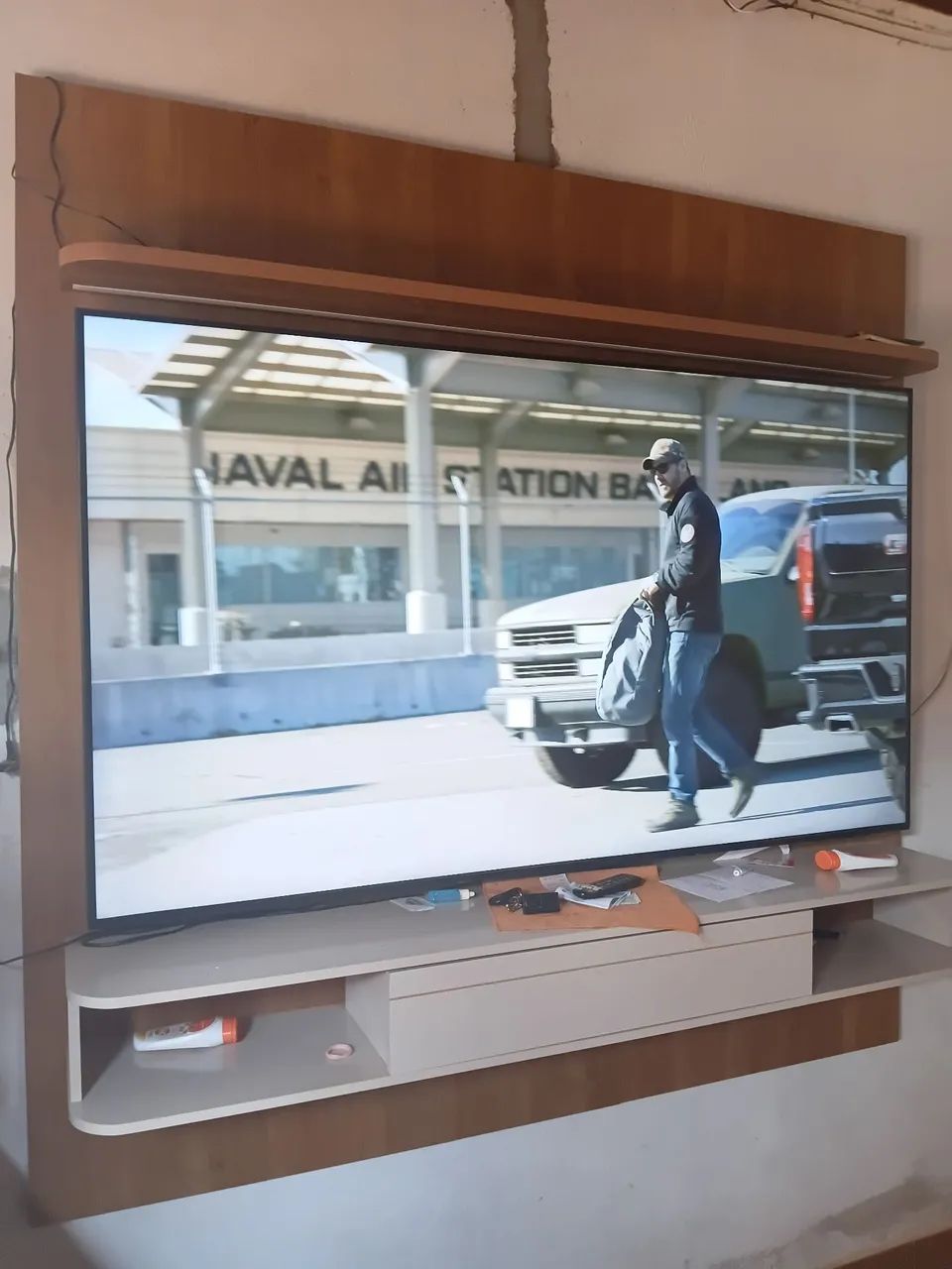 TV Samsung 75 Polegadas + Painel com Led