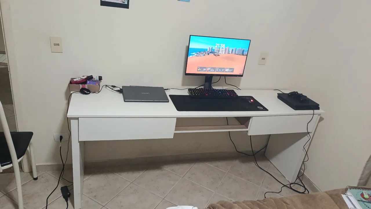 mesa de escritório e quarto ampla  - Foto 4