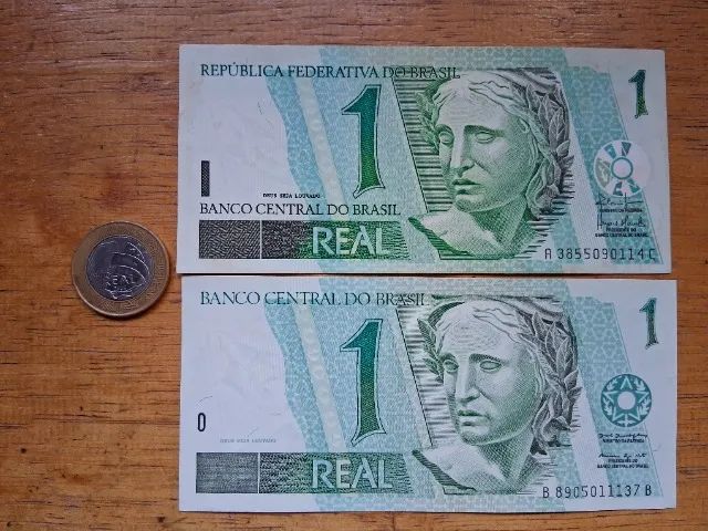 Lote com cédulas e moeda antiga