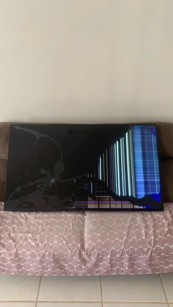 TV PHILCO 52? Polegadas smart 4K FULL HD  - Foto 3