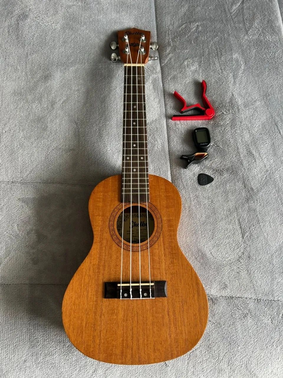 Ukulele Shelby