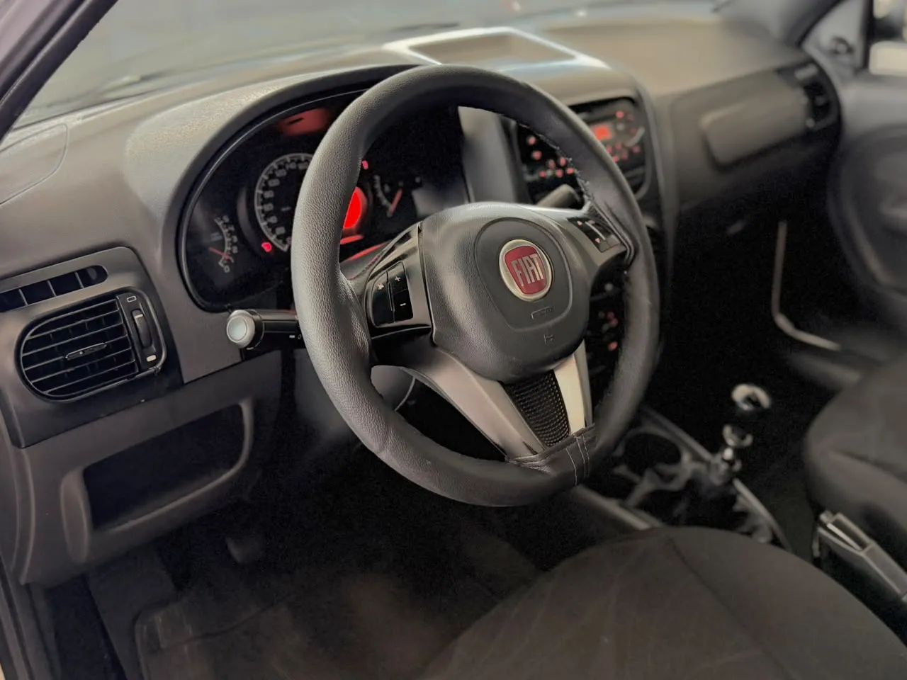 Fiat Strada Working Hard 1.4 Fire Flex 8V CS 2018 - Foto 4