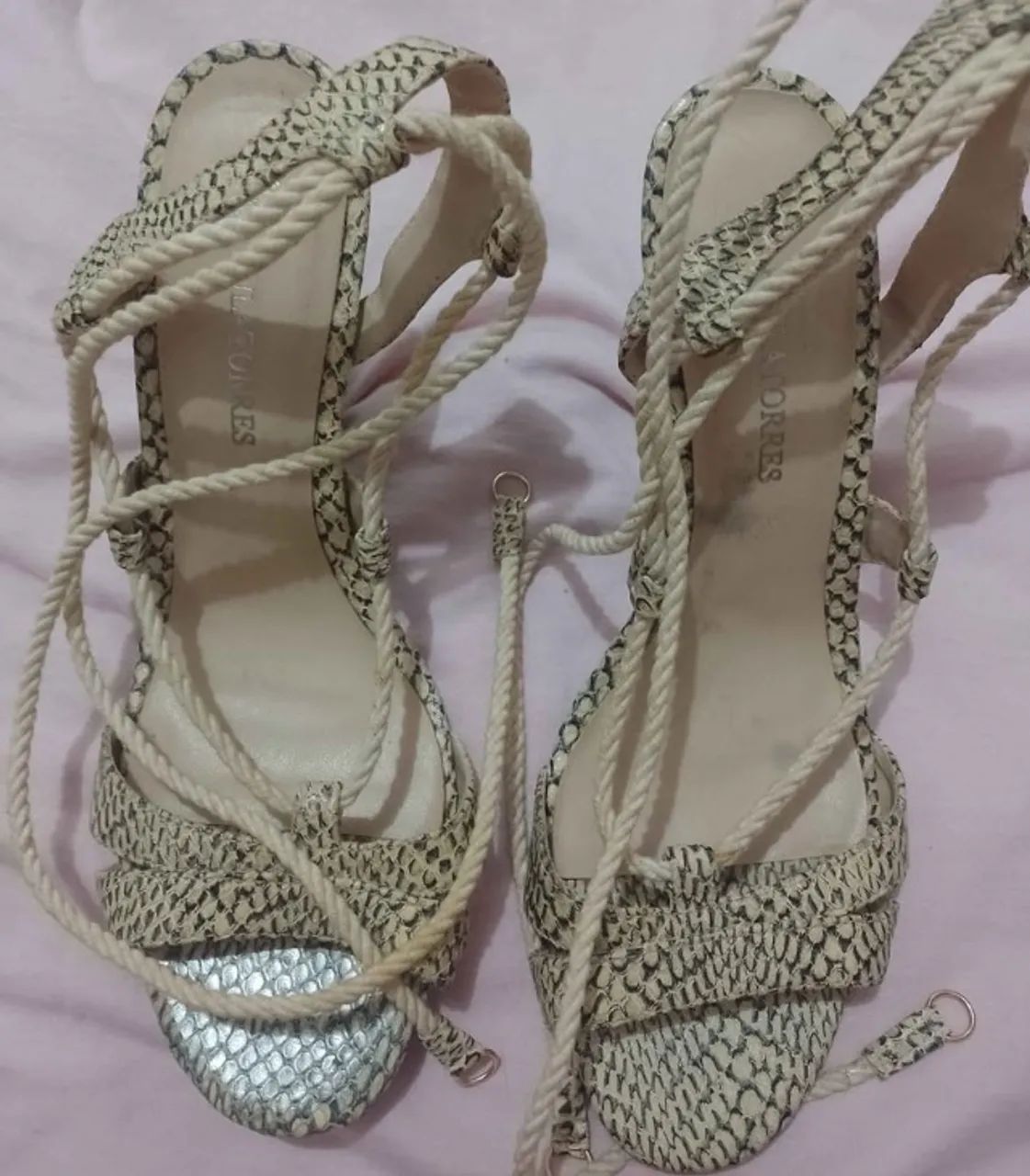 Sandália Paula Torres num 39