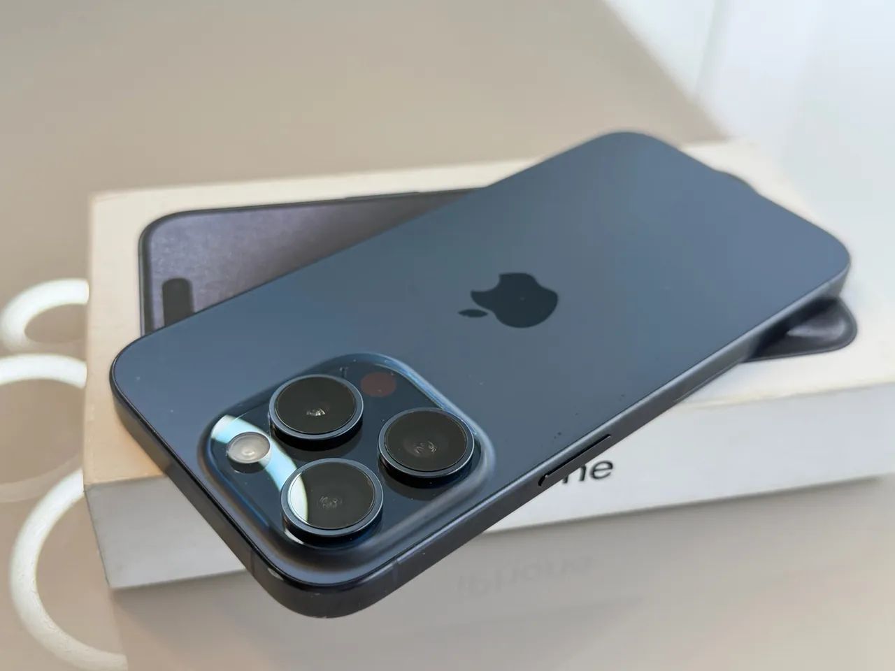 iPhone 15 PRO 256GB Azul - Foto 5