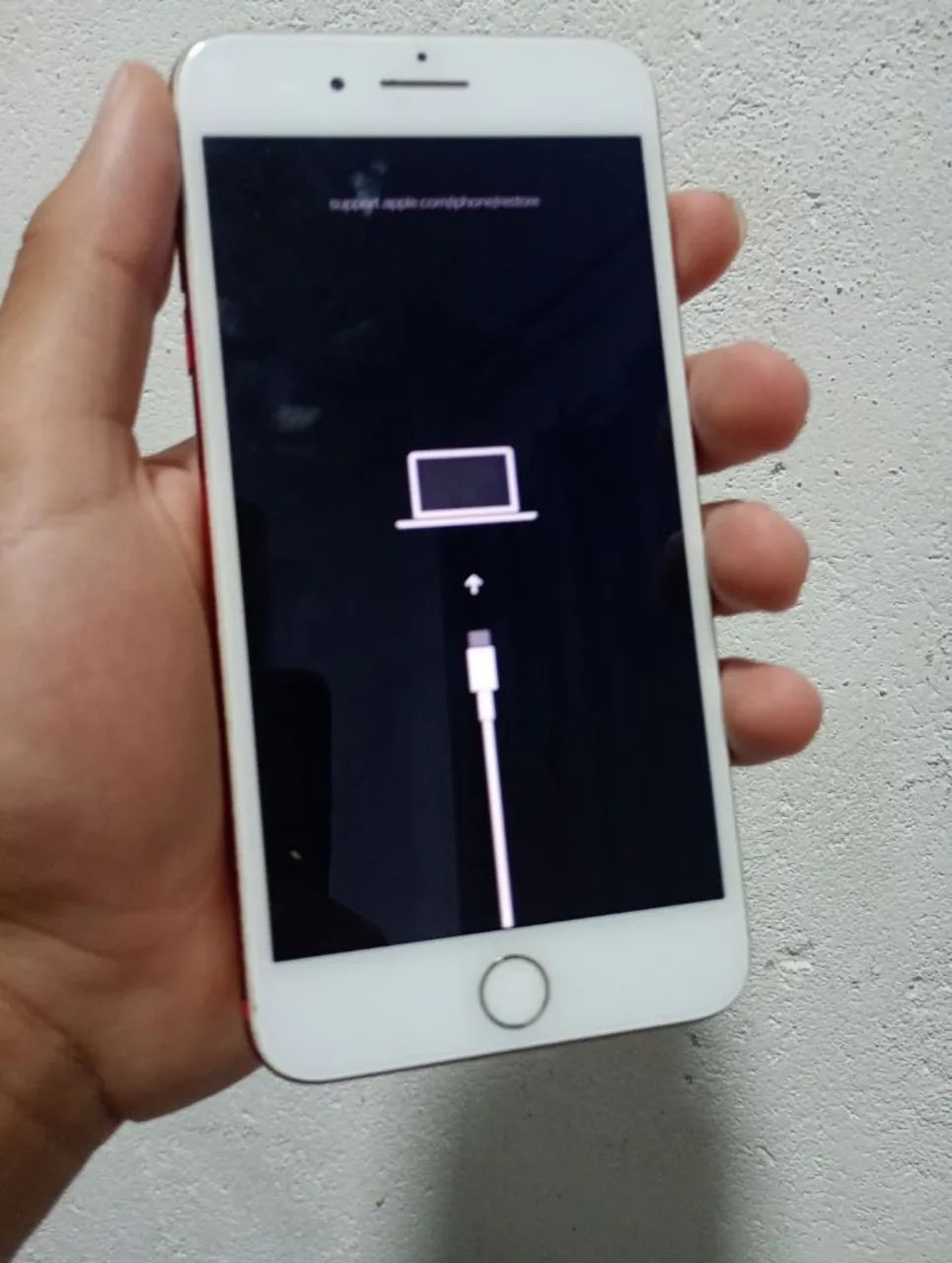  iPhone 8 Plus RED ? R$ 650 - Foto 3