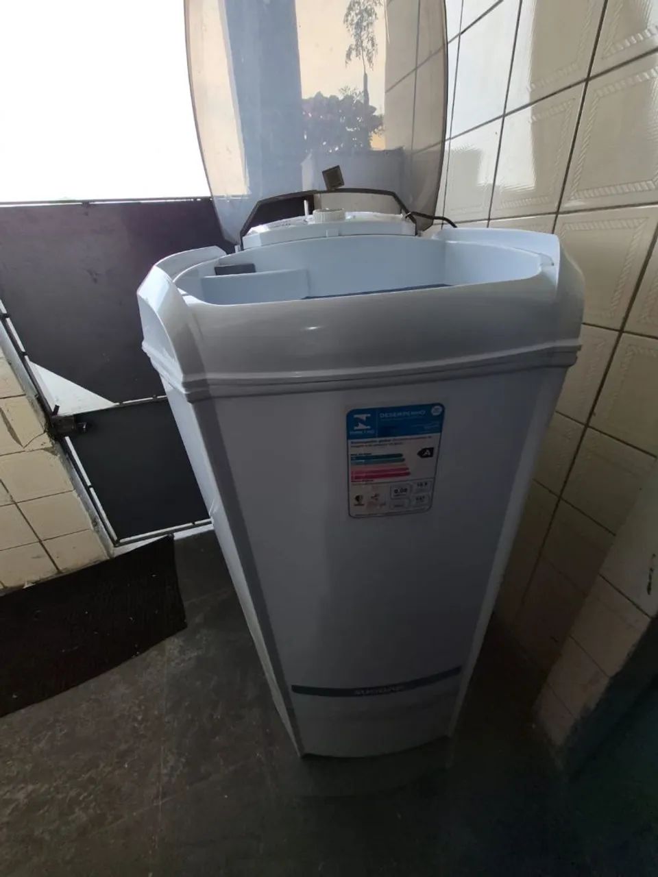 Tanquinho de lavar roupa