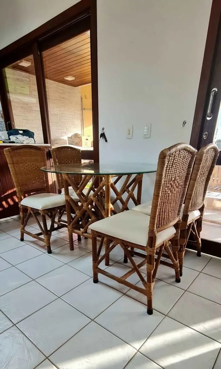 Conjunto mesa c/4 cadeiras Abitare
