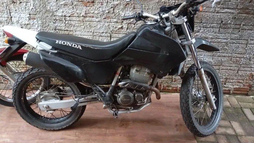  Honda Tornado 2004 vendo .