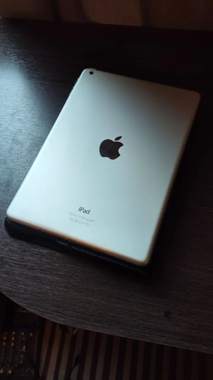 iPad Air 64GB
