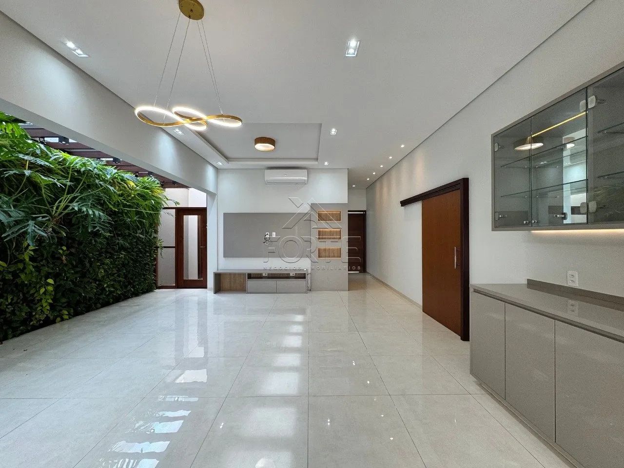 Casa térrea, 3 suítes, Escritório, Reformada - Foto 2