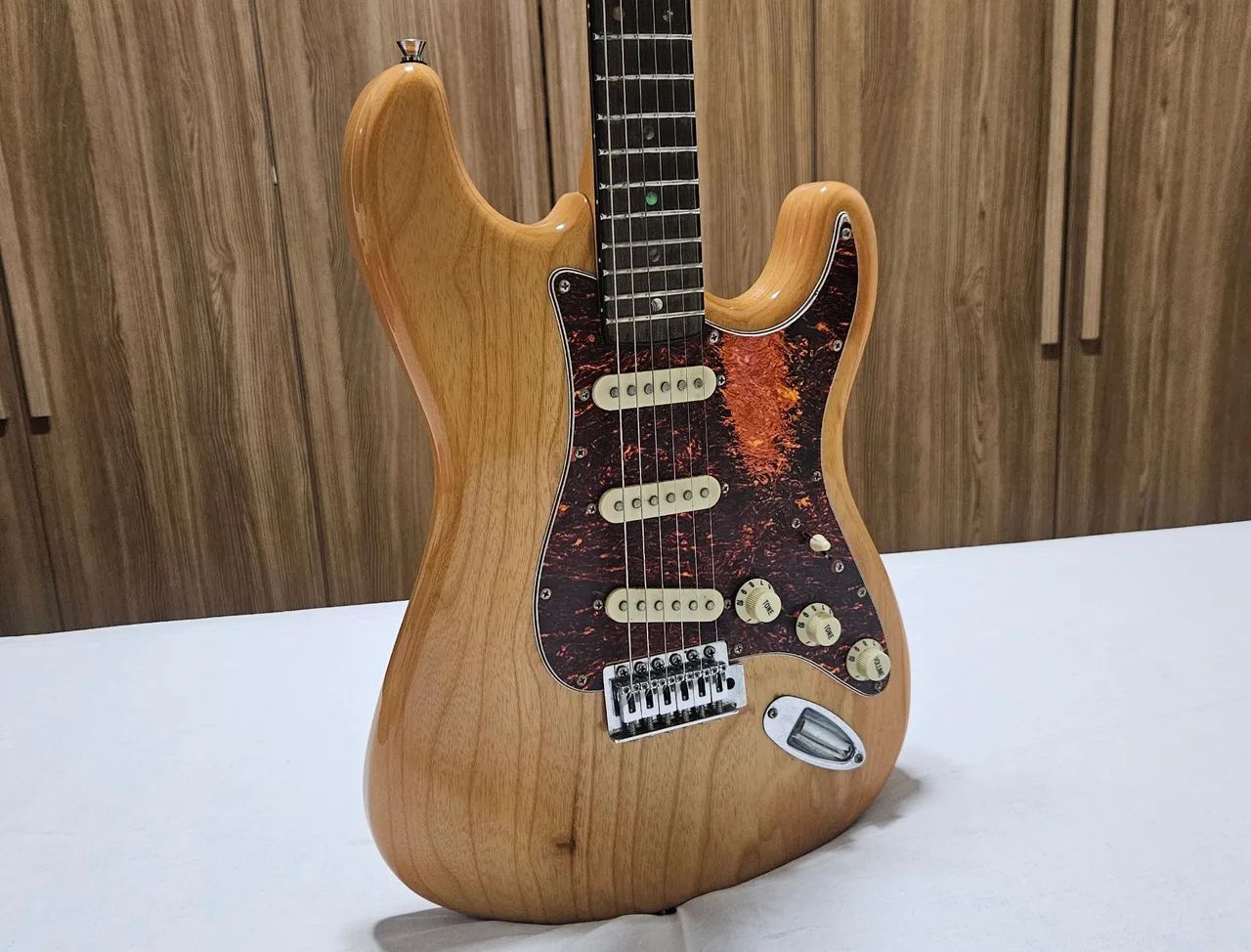 Stratocaster SX SST em perfeito estado - Foto 2