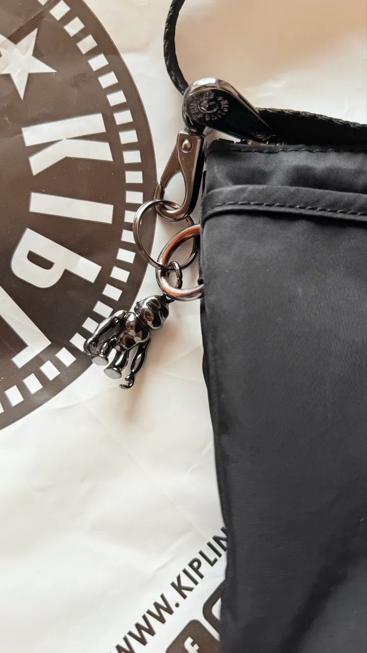 Bolsa Kipling muito nova de coleção  - Foto 4