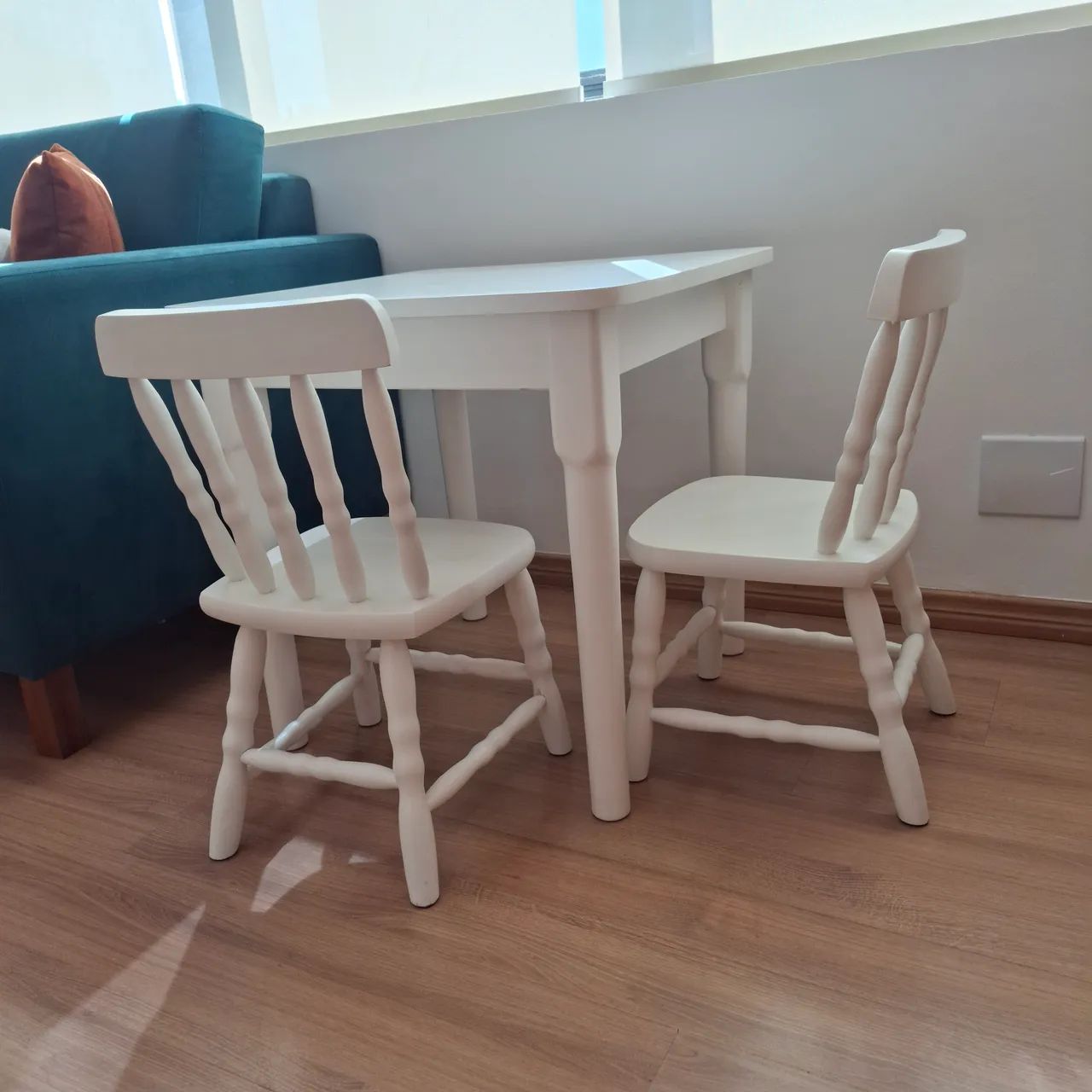 Mesa infantil madeira maciça com 2 cadeiras - Foto 3