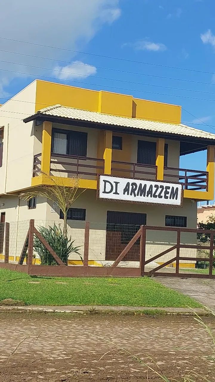 Prédio comercial e residencial 
