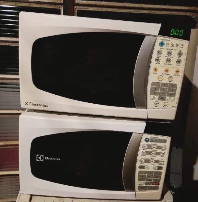 Dois Microondas para conserto