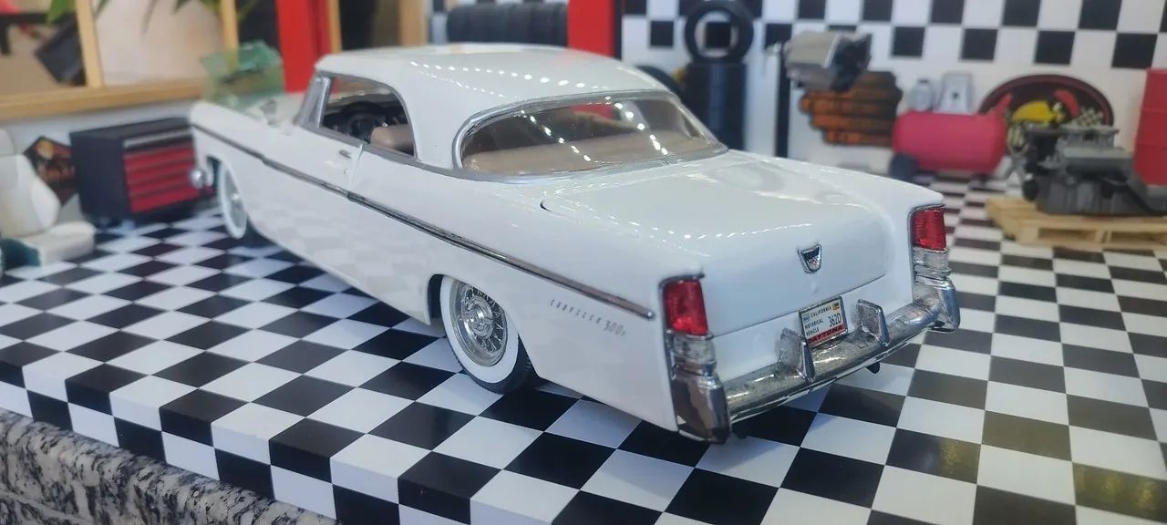 Chrysler 300C 1/18 - Maisto - Foto 3