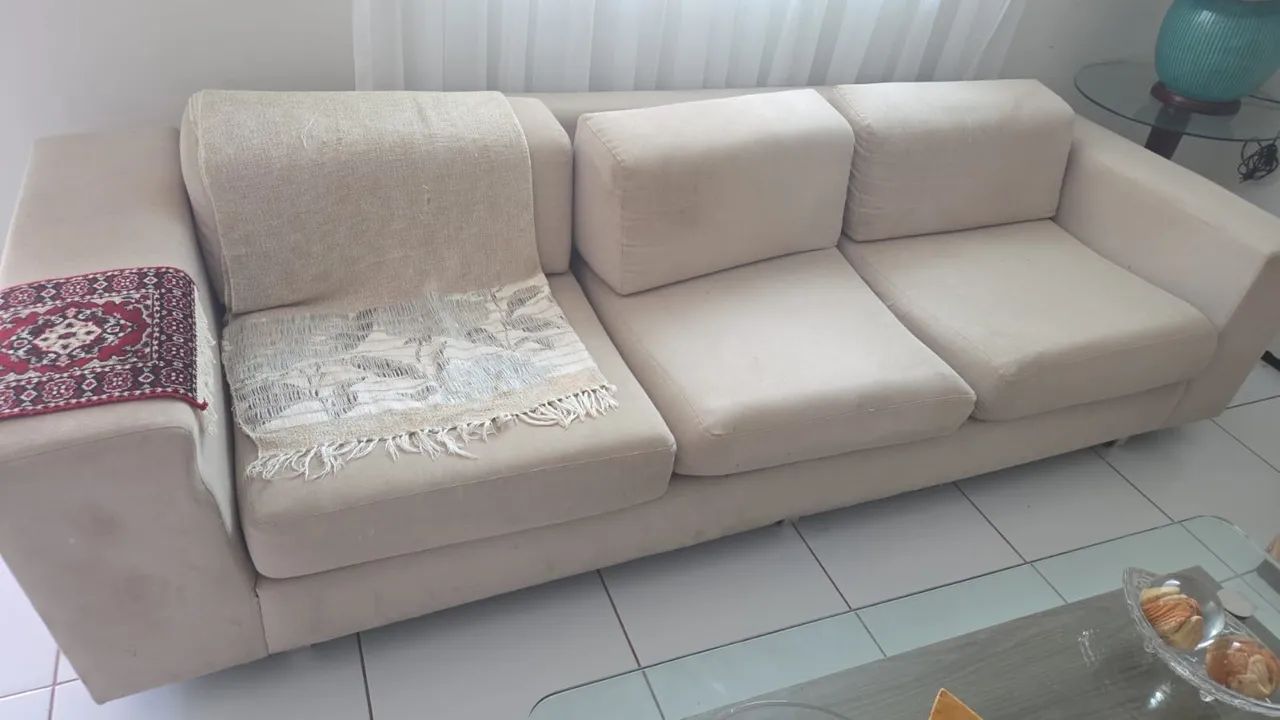 Vendo 2 Sofás de 4 Lugares Bege Claro - Conjunto