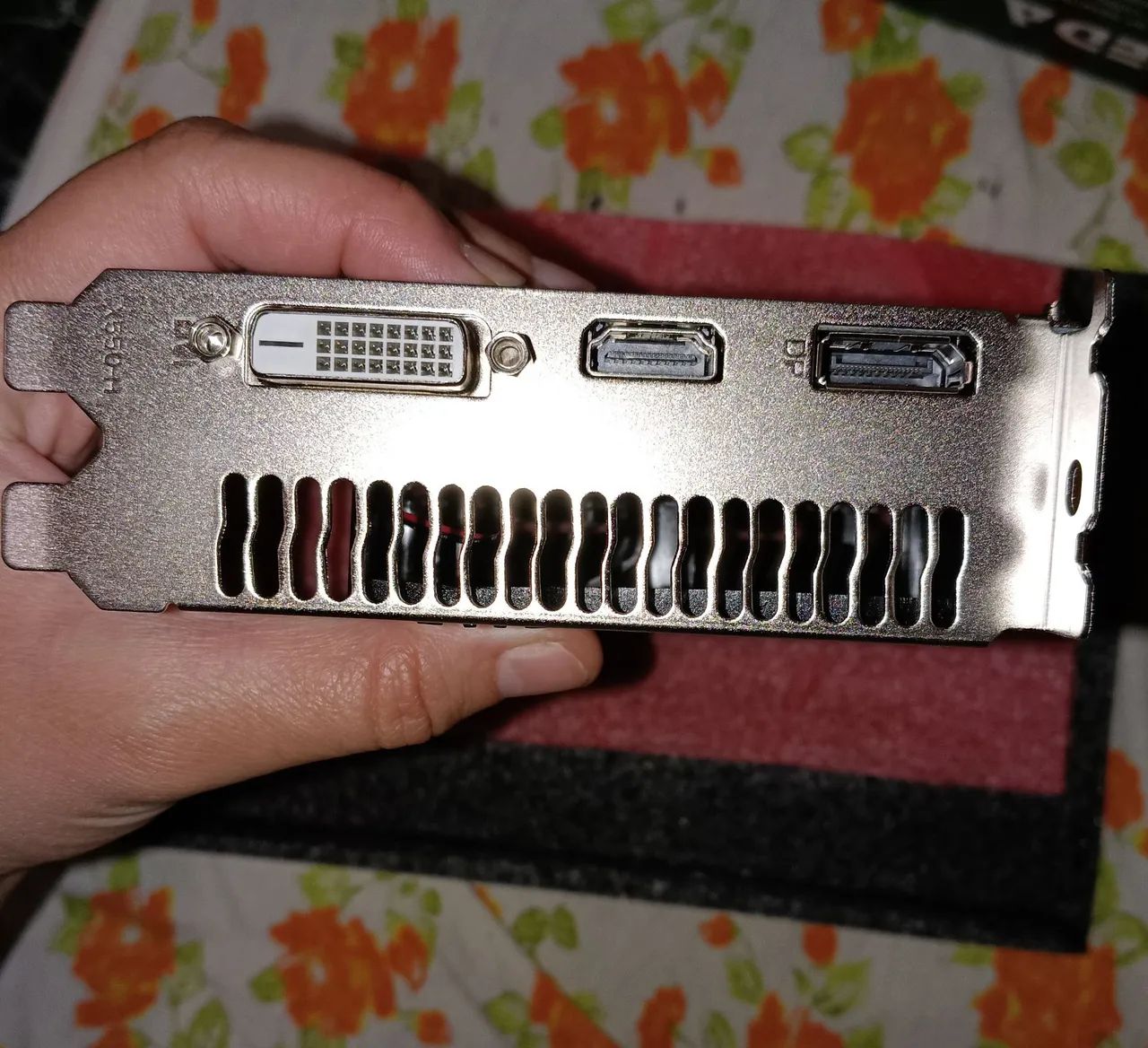 Placa de Vídeo RX 560 4GB DDR5 AMD - Foto 3