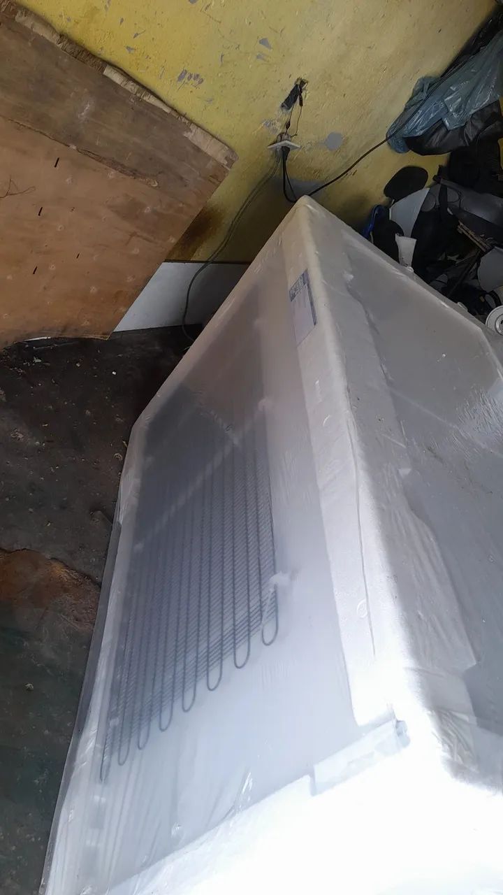 Vendo freezer  2.porta Consu zero valor 4000.00