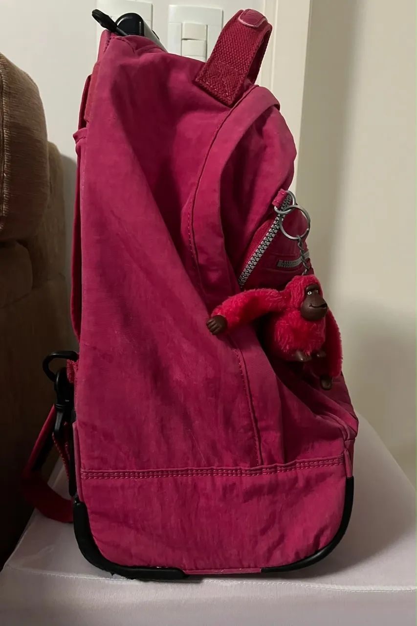 Mochila Kipling - com alça, puxador e rodinhas - Foto 3