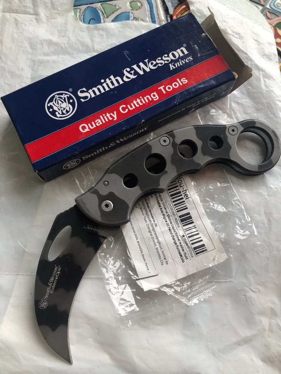 Karambit retrátil Smith & Wesson  - Foto 2
