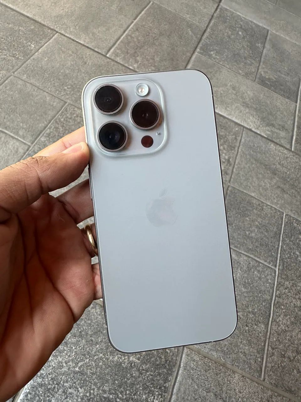 iPhone 15 pro - 512g 