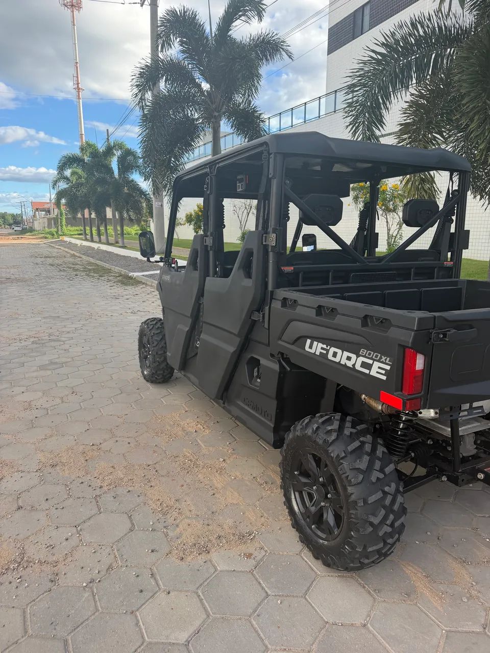 CFMOTO UFORCE 800 XL 