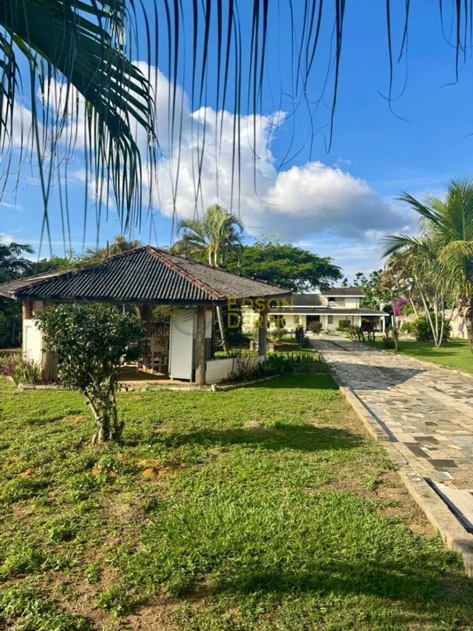 Chácara com 5 Quartos à Venda, Parque Lago Azul - Pindamonhangaba - Foto 5