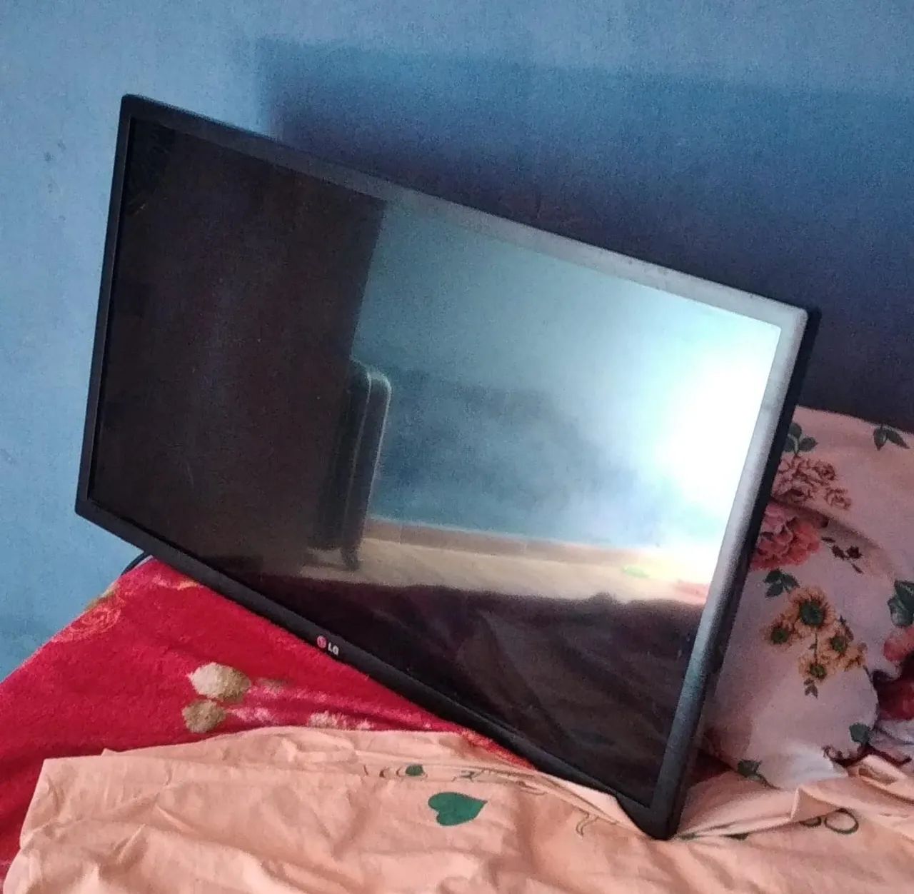 Vendo uma TV da marcar LG 32 polegadas bem conservada não faço entrega aceito propostas  - Foto 3