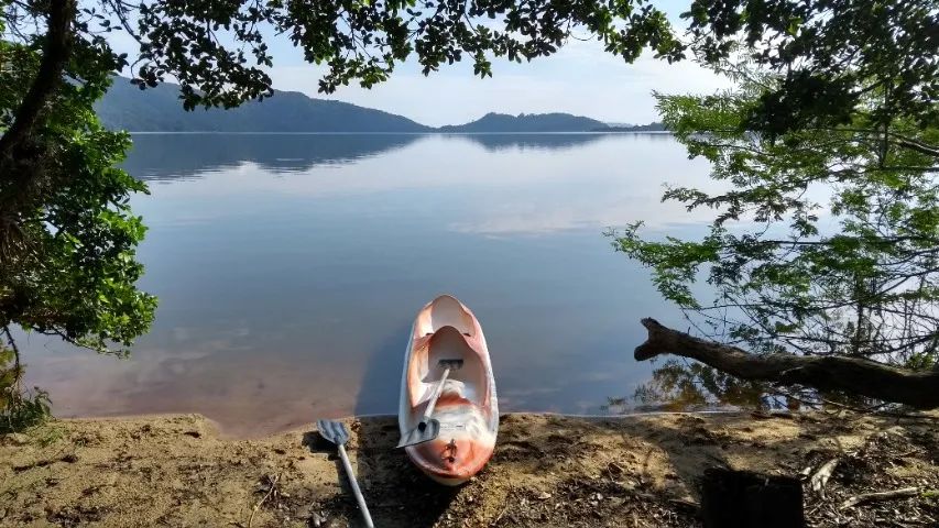 Caiaque kayak 2 lugares com remos e coletes - Foto 2